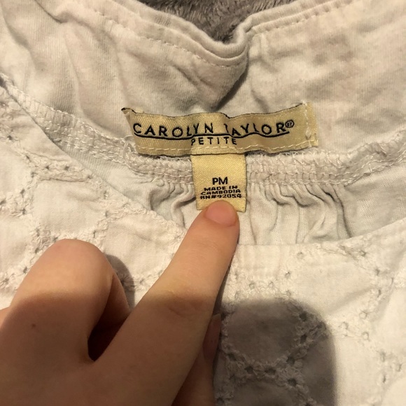 White tank top with lace - Picture 2 of 3